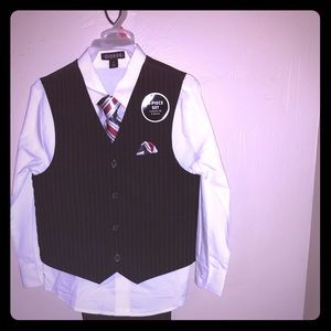 Kids 4 piece suit.